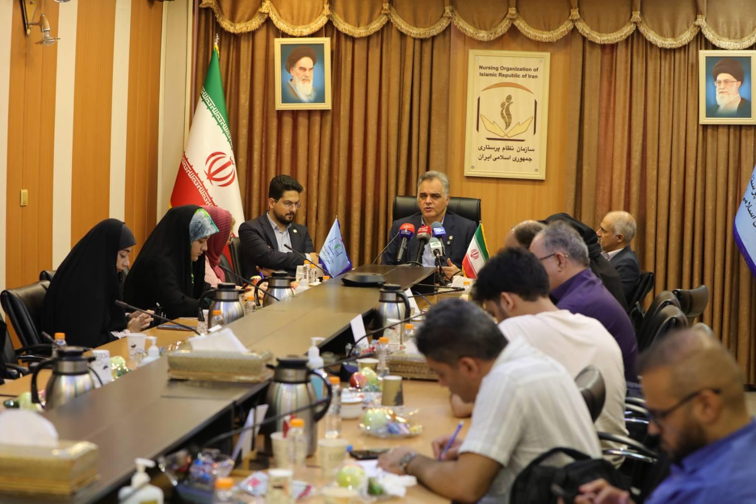 لایحه جامع مراقبتهای پرستاری تدوین میشود/اعتراض پرستاران به مالیات پلکانی