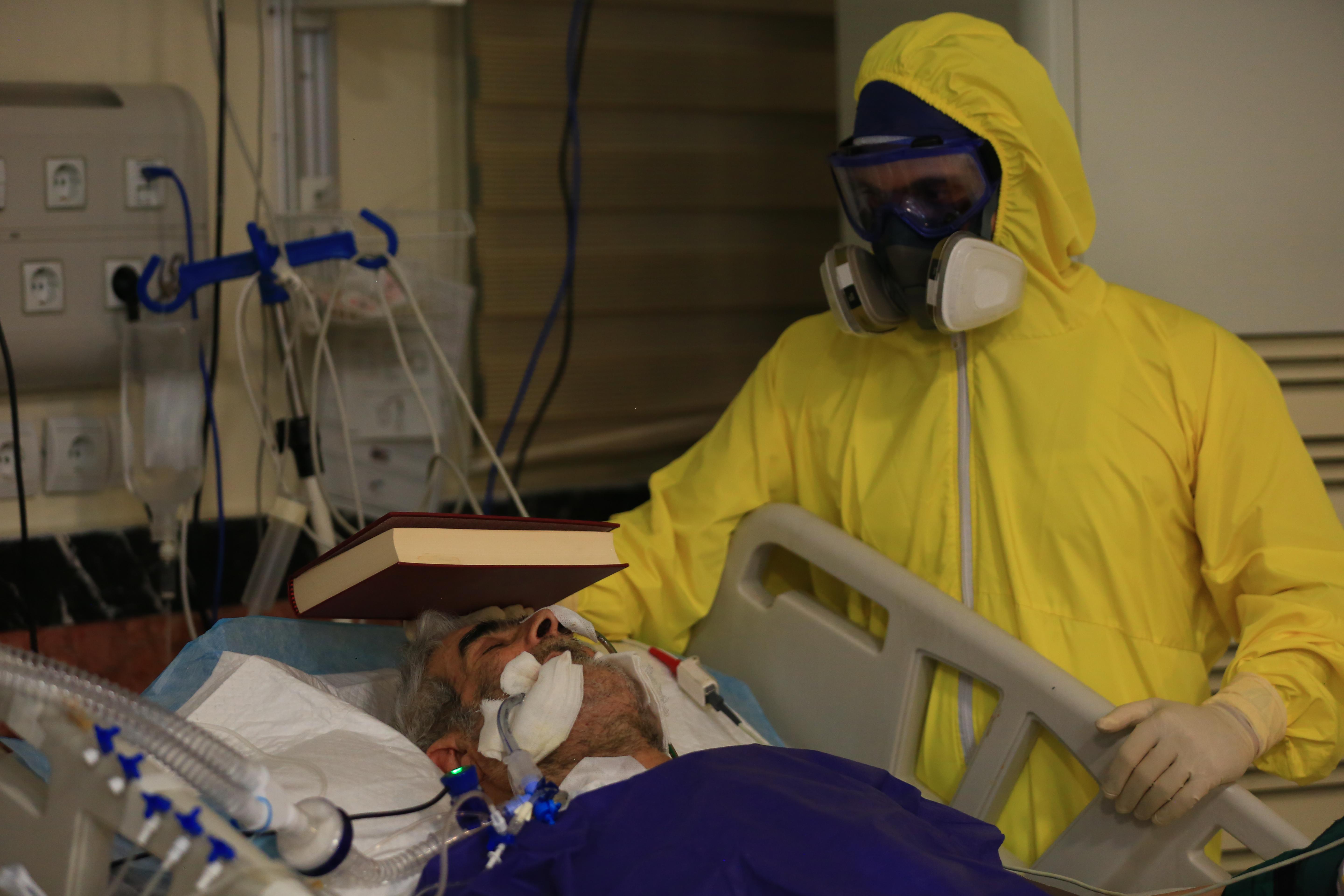 مسئولان وعدههایی که به پرستاران میدهند را عملیاتی کنند