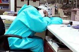 تلاش‌های بی وقفه و شبانه روزی کادر درمان باید دیده شود