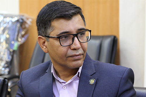 پرستاران جانباخته کرونا با شهدای دفاع مقدس هیچ تفاوتی ندارند