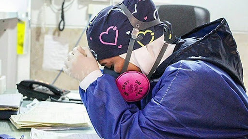 عوارض پس از ابتلا به کرونا و کار زیاد، پرستاران را از پا در می آورد