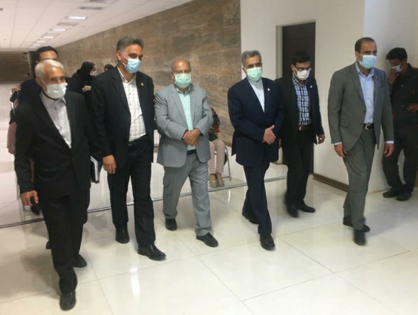 بازدید دکتر زالی فرمانده ستاد مقابه با کرونا استان تهران از مرکز تزریق واکسن نظام پرستاری