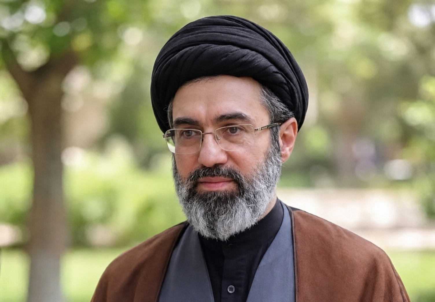 تأکید رهبر معظم انقلاب (مدظله العالی) بر توجه ویژه به نقش و جایگاه پرستاران تأکید رهبر معظم انقلاب (مدظله العالی) بر توجه ویژه به نقش و جایگاه پرستاران